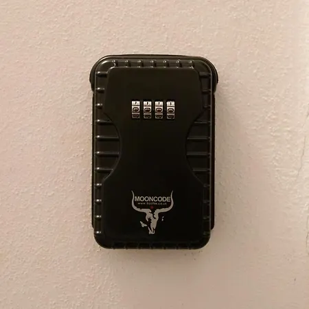 Hortus Conclusus + Free Parking