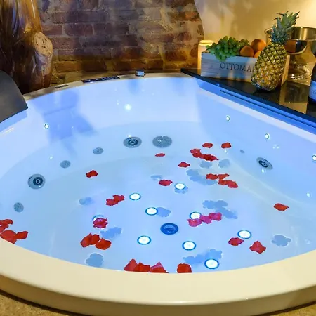 Hortus Conclusus + Free Parking Apartment